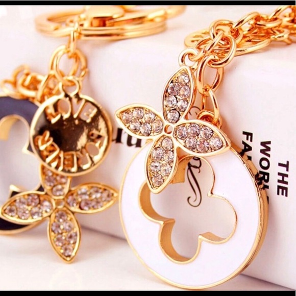 Lucky Love Four Leaf Clover Purse Charm Keychain - Picture 3 of 3